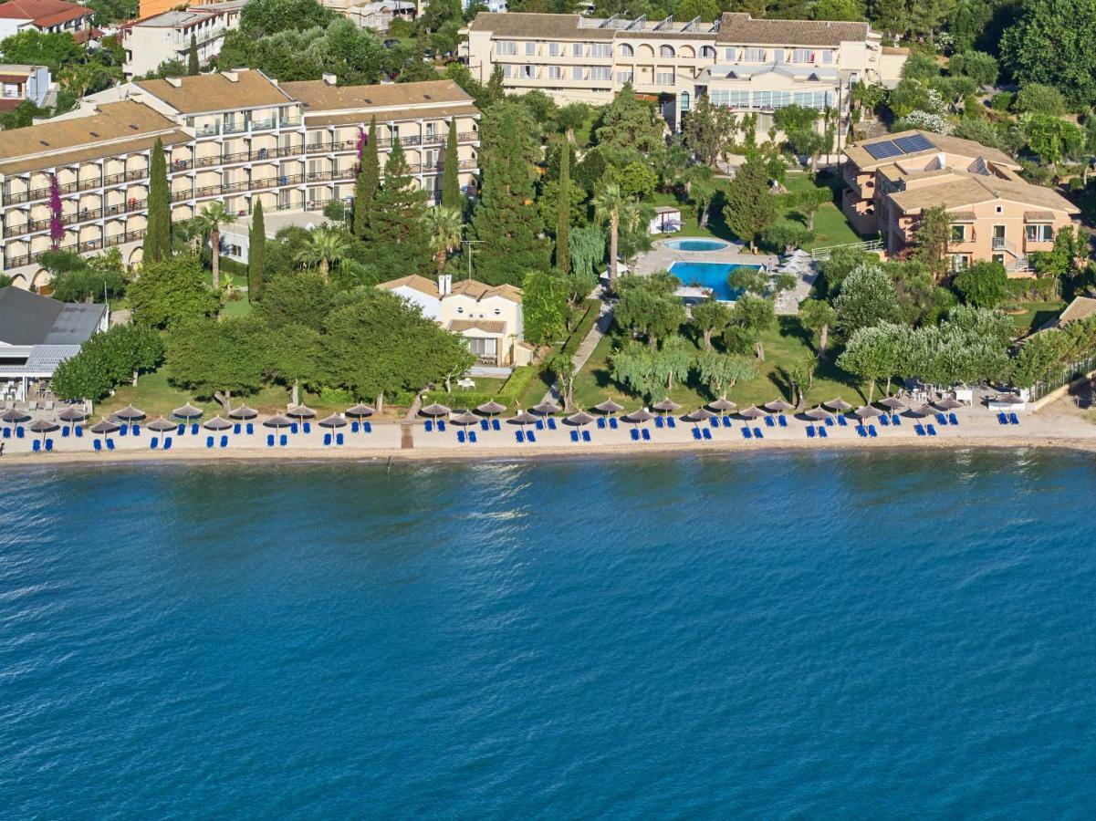 δελφίνια 4*
